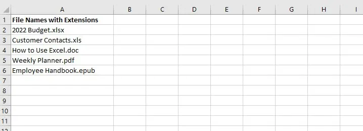 Una columna en Excel mostrando nombres de archivo con extensiones